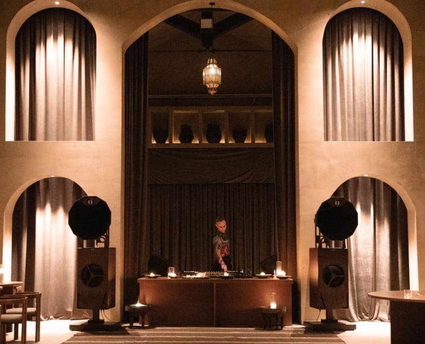 Spazio eventi al The Sanctuary Eco Retreat Milano – un luogo ispirazionale dove prendono vita workshop, conferenze, incontri aziendali e momenti di connessione autentica